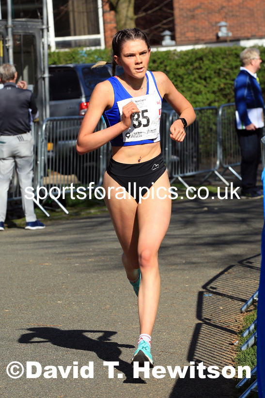 Womens Under-17s 5k, 2022 Northern 12 and 6 Stage Road Relays,  Birkenhead Park, Birkenhead, Wirral.  Photo: David T. Hewitson/Sports for All Pics